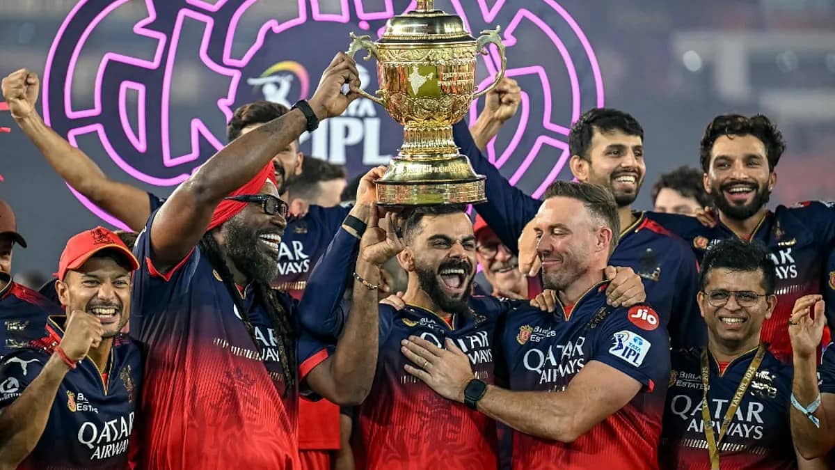 T20 ಶ್ರೇಷ್ಠ ಆಟಗಾರ: ABD ಆಯ್ಕೆ ಕೊಹ್ಲಿ, ಕ್ರಿಸ್ ಗೇಲ್ ಅಲ್ಲವೇ ಅಲ್ಲ; ಮತ್ಯಾರು ಗೊತ್ತಾ?