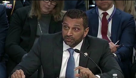 ಸಾರ್ವಜನಿಕ ಮೂತ್ರ ವಿಸರ್ಜನೆ; FBI ಮುಖ್ಯಸ್ಥ Kash Patel ಬಂಧನ! ಮಾನನಷ್ಟ ಮೊಕದ್ದಮೆ?