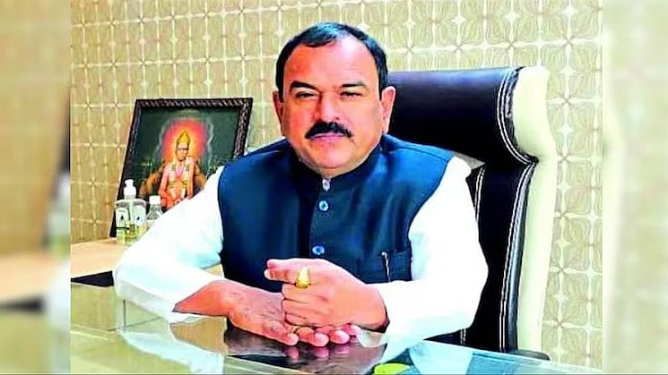 'ರಹಸ್ಯ ಕ್ಯಾಮೆರಾಗಳು, 58 ಮಹಿಳೆಯರ ಅಶ್ಲೀಲ ವಿಡಿಯೋ, 3 ವರ್ಷ ನಿರಂತರ ಅತ್ಯಾಚಾರ': ನಾಸಿಕ್ ಸೆಲೆಬ್ರೆಟಿ ಜ್ಯೋತಿಷಿ ಬಂಧನ!