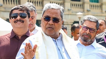 ನಿಮ್ಮ ಗೊಡ್ಡು ಬೆದರಿಕೆಗಳಿಗೆ ಬಗ್ಗಲ್ಲ: 'ಗ್ಯಾರಂಟಿ' ಲೆಕ್ಕ ಕೊಡಿ ಎಂದ ಚುನಾವಣೆ ಆಯೋಗ ವಿರುದ್ದ ಸಿದ್ದರಾಮಯ್ಯ ಸಿಡಿಮಿಡಿ