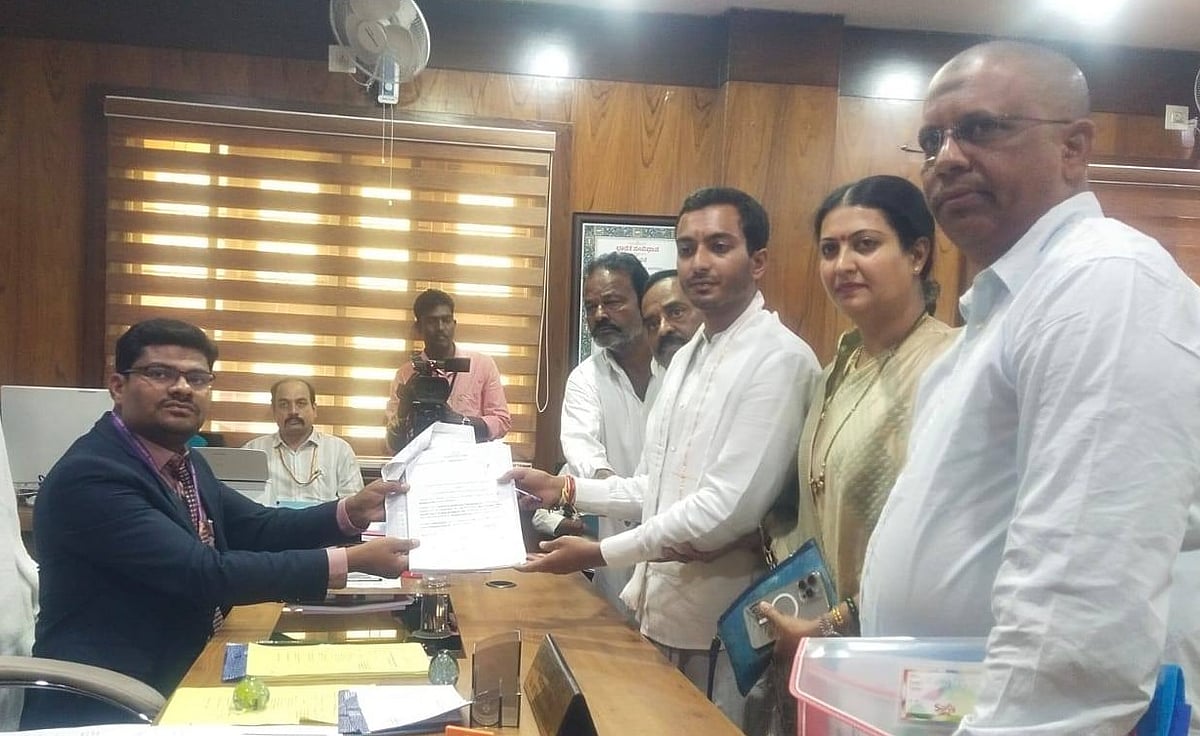 ದಾವಣಗೆರೆ ದಕ್ಷಿಣ ಉಪಚುನಾವಣೆ: ಟಿಕೆಟ್ ಘೋಷಣೆಗೆ ಮೊದಲೇ ಸಮರ್ಥ್ ಶಾಮನೂರು ನಾಮಪತ್ರ ಸಲ್ಲಿಕೆ