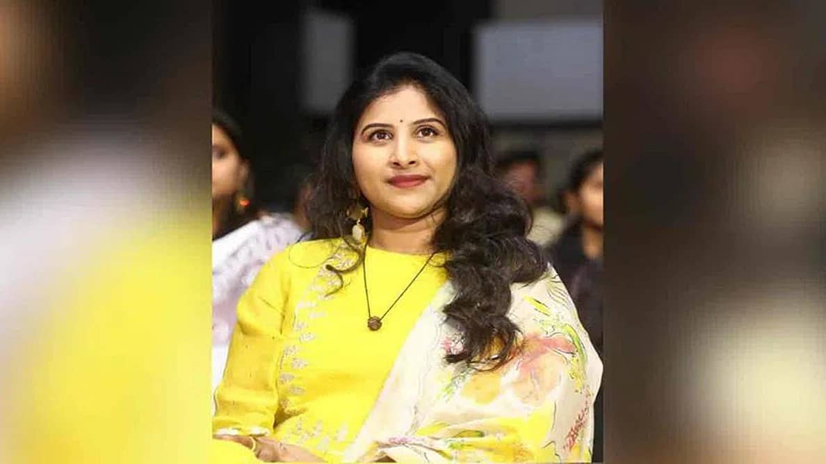 'ಸರ್ಸೆ ಸೆರಗ ಸರ್ಸೆ’ ಹಾಡು ವಿವಾದ: ಗಾಯಕಿ ಮಂಗ್ಲಿ ಬೇಷರತ್ ಕ್ಷಮೆಯಾಚನೆ