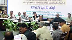 ಬೆಂಗಳೂರಿಗೆ ಫುಟ್ಪಾತ್, ಪಾರ್ಕಿಂಗ್ ನೀತಿ: ನಗರದ ಶಾಸಕರೊಂದಿಗೆ ಡಿ.ಕೆ ಶಿವಕುಮಾರ್ ಸಭೆ!