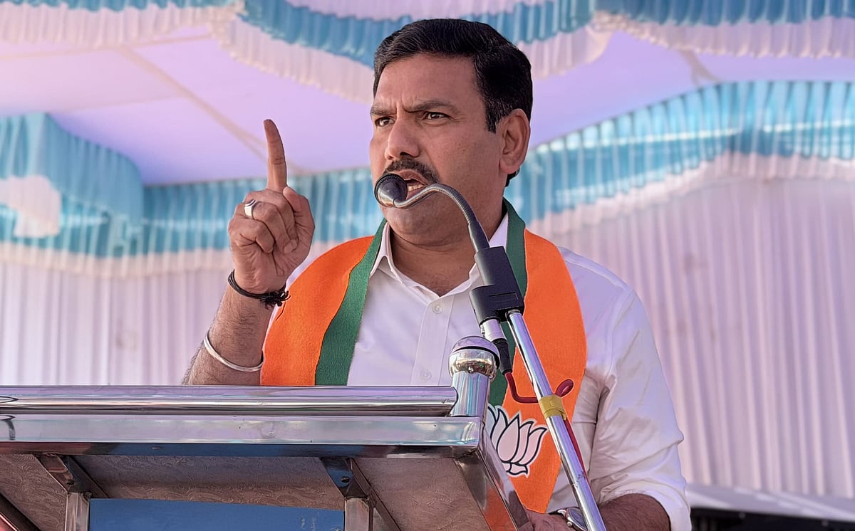 IPL ಟಿಕೆಟ್ ವಿವಾದ: ರಾಜಕೀಯ ವಲಯದಲ್ಲಿ ಕಾವೇರಿದ ಚರ್ಚೆ; ಶಾಸಕರ ಬೇಡಿಕೆಗೆ ವಿಜಯೇಂದ್ರ ವಿರೋಧ
