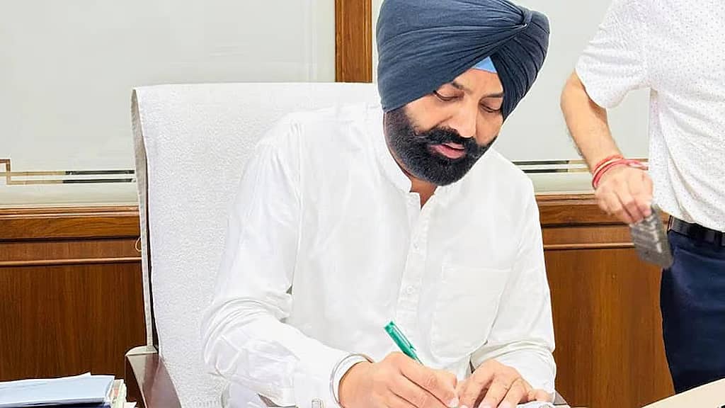 ಪಂಜಾಬ್ ಅಧಿಕಾರಿ ಆತ್ಮಹತ್ಯೆ ಪ್ರಕರಣ: ಸಾರಿಗೆ ಸಚಿವ ಲಾಲ್ಜಿತ್ ಸಿಂಗ್ ಭುಲ್ಲರ್ ರಾಜೀನಾಮೆ