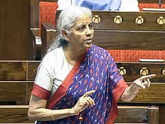 'ಗ್ರಾಹಕರು ಲಾಕರ್ಗಳಲ್ಲಿ ಏನಿಟ್ಟಿರುತ್ತಾರೆ ಎಂಬುದನ್ನು ಬ್ಯಾಂಕುಗಳು ನೋಡುವುದಿಲ್ಲ': ನಿರ್ಮಲಾ ಸೀತಾರಾಮನ್