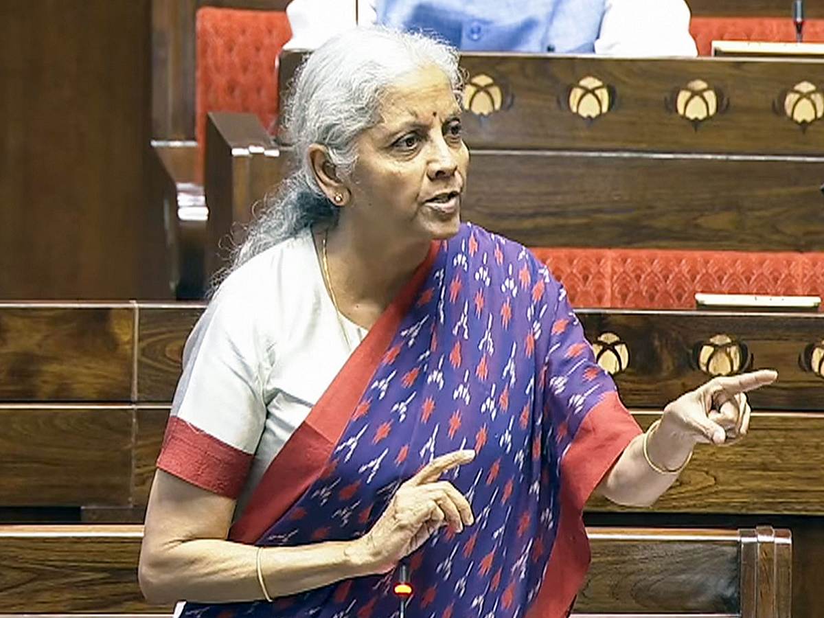 'ಗ್ರಾಹಕರು ಲಾಕರ್ಗಳಲ್ಲಿ ಏನಿಟ್ಟಿರುತ್ತಾರೆ ಎಂಬುದನ್ನು ಬ್ಯಾಂಕುಗಳು ನೋಡುವುದಿಲ್ಲ': ನಿರ್ಮಲಾ ಸೀತಾರಾಮನ್