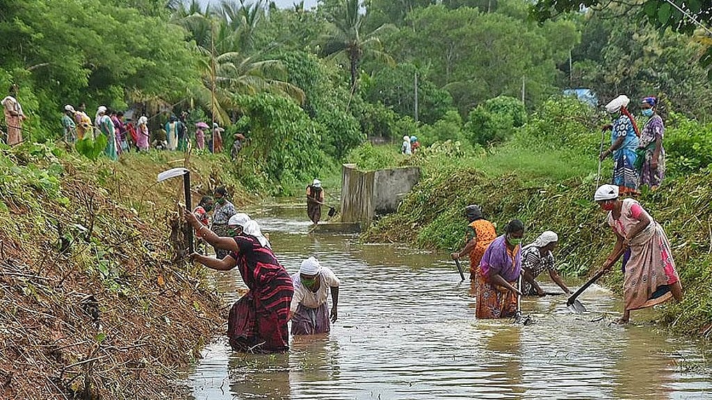 ರಾಜ್ಯದಲ್ಲಿ MNREGA ಯೋಜನೆಯಲ್ಲಿ ಭಾರೀ ಅಕ್ರಮ: CAG ವರದಿಯಲ್ಲಿ ಬಹಿರಂಗ..!