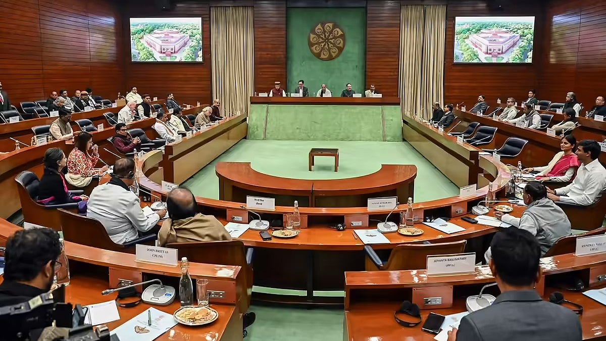 West Asia conflict: ಭಾರತದಲ್ಲಿ ಪರಿಸ್ಥಿತಿ ನಿಯಂತ್ರಣದಲ್ಲಿದ್ದು, ಇಂಧನ ಭದ್ರತೆ ಸ್ಥಿರವಾಗಿದೆ- ಕೇಂದ್ರ ಸರ್ಕಾರ