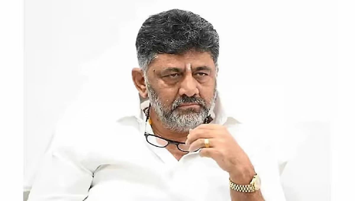 ಹೆಬ್ಬೆಟ್ಟು ಒತ್ತಿಸಿಕೊಳ್ಳುವುದು ಅನುಭವದಿಂದ ಬಂದಿರಬೇಕು; ಕುಮಾರಸ್ವಾಮಿ ಘನತೆ, ಅನುಭವಕ್ಕೆ ತಕ್ಕಂತೆ ಮಾತಾಡಲಿ: ಡಿ.ಕೆ ಶಿವಕುಮಾರ್