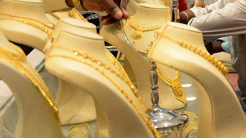 Gold Rate Today: ಚಿನ್ನ, ಬೆಳ್ಳಿ ದರದಲ್ಲಿ ಏರಿಳಿತ; ಇಂದಿನ ಬೆಲೆ ಎಷ್ಟು? ಇಲ್ಲಿದೆ ಮಾಹಿತಿ..