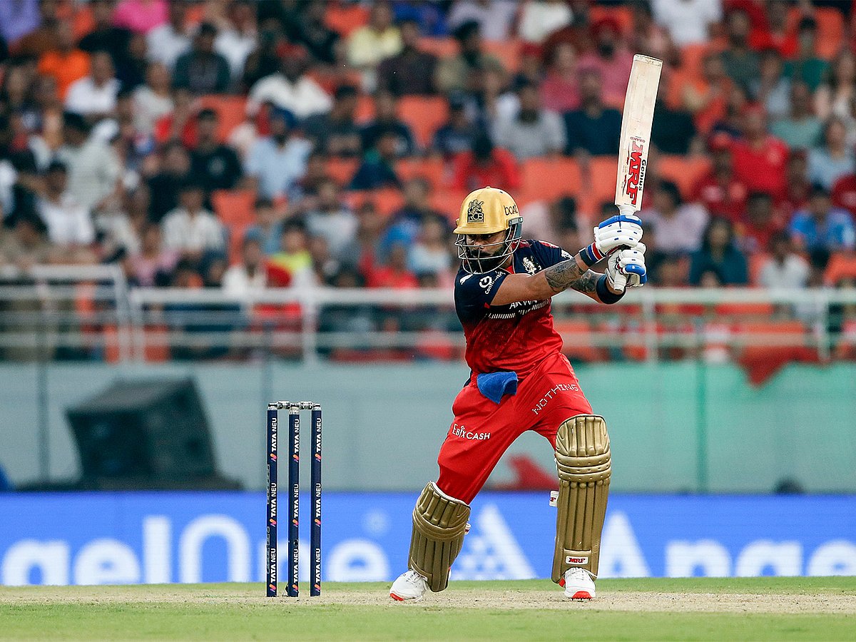 RCB ಪ್ಲೇಯಿಂಗ್ ಇಲೆವೆನ್ನಲ್ಲಿ ಐವರು 'ವಿದೇಶಿ ಆಟಗಾರರು'?: ಬೇಸರ ವ್ಯಕ್ತಪಡಿಸಿದ ವಿರಾಟ್ ಕೊಹ್ಲಿ!