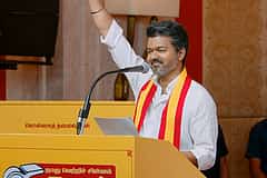 'ನಾನು ಎರಡು ಕ್ಷೇತ್ರಗಳಿಂದ ಸ್ಪರ್ಧಿಸುತ್ತೇನೆ; ನನ್ನ ಲಕ್ಷುರಿ ಜೀವನ ಬಿಟ್ಟು, ನೋವುಗಳನ್ನು ಸಹಿಸಿಕೊಂಡು ನಿಮ್ಮ ಋಣ ತೀರಿಸಲು ಬಂದಿದ್ದೇನೆ, ಒಂದು ಬಾರಿ ಅವಕಾಶ ನೀಡಿ': ಟಿವಿಕೆ ವಿಜಯ್; Video