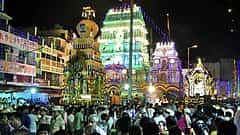 ಸಾಂಸ್ಕೃತಿಕ ವೈಭವಕ್ಕೆ ಸಾಕ್ಷಿಯಾದ ಬೆಂಗಳೂರು: ಧರ್ಮರಾಯಸ್ವಾಮಿ ದೇವಸ್ಥಾನದಿಂದ ವೈಭವದ ಕರಗ ಆರಂಭ; ಲಕ್ಷಾಂತರ ಭಕ್ತರು ಭಾಗಿ