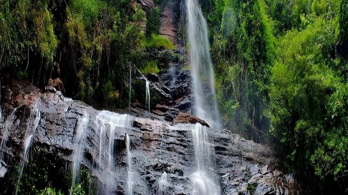 ಮಾಣಿಕ್ಯಧಾರ ಜಲಪಾತ