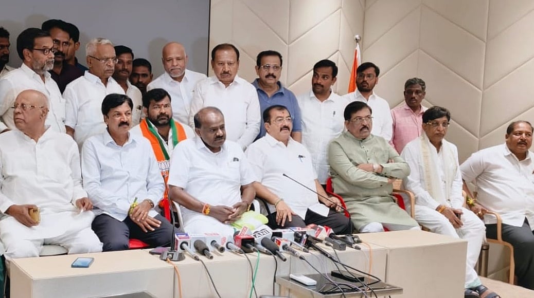 'ಅನ್ನರಾಮಯ್ಯ ಎನ್ನುವುದಕ್ಕಿಂತ ಕನ್ನರಾಮಯ್ಯ ಎನ್ನಬಹುದು; ರಾಜ್ಯದಲ್ಲಿ ಕೇಂದ್ರದ ಯೋಜನೆಗಳಿಗೆ ಸಿದ್ದರಾಮಯ್ಯ ಅಡ್ಡಿ': HDK