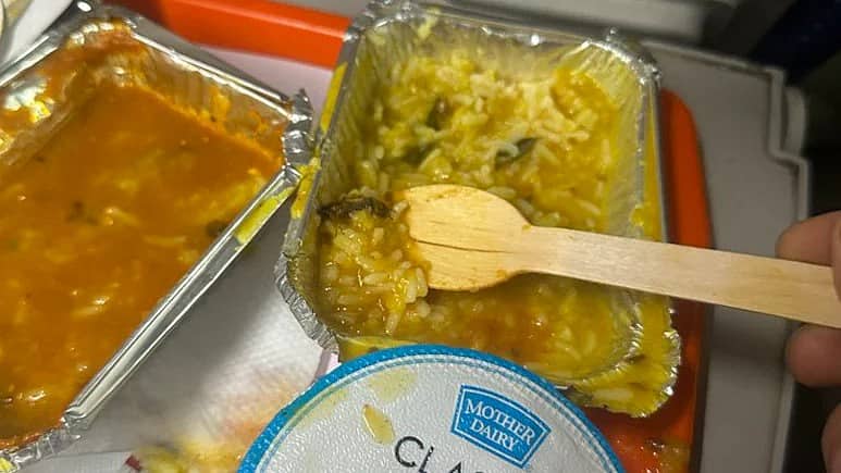 Vande Bharat train: ಊಟದಲ್ಲಿ ಹುಳು ಪತ್ತೆ; ವೆಂಡರ್ ಗೆ 10 ಲಕ್ಷ ರೂ ದಂಡ ಹಾಕಿದ IRCTC