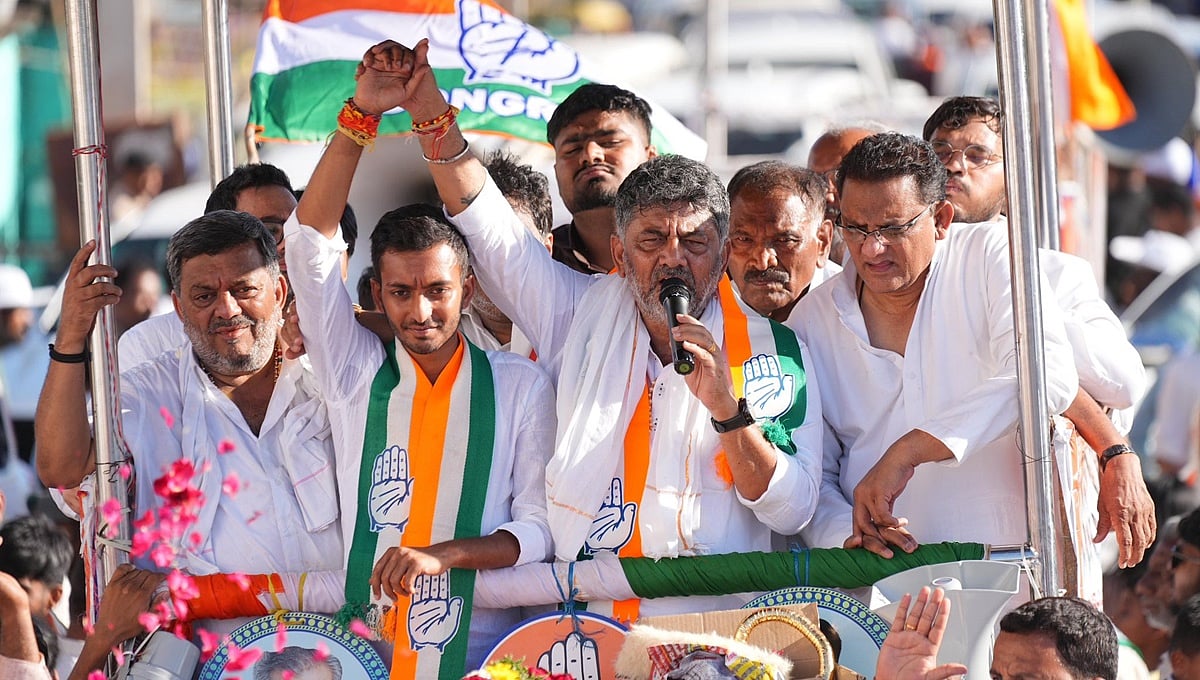 ರನ್ ಔಟ್ ಮಾಡಬೇಡಿ, ಮ್ಯಾಚ್ ಗೆಲ್ಲಿಸಿ: ದಾವಣಗೆರೆಯಲ್ಲಿ ಸಮರ್ಥ್ ಪರ ಮಾಜಿ ಕ್ರಿಕೆಟಿಗ ಅಜರುದ್ದೀನ್ ಮತಯಾಚನೆ!
