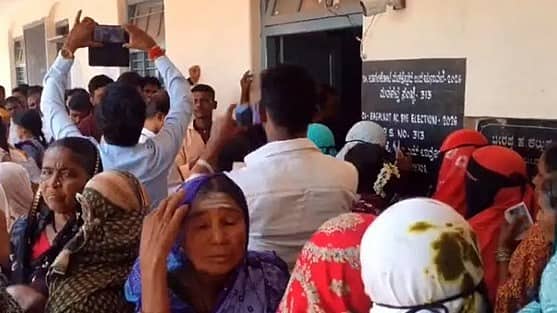 ಕರ್ನಾಟಕ ಉಪಚುನಾವಣೆ: ದಾವಣಗೆರೆ ದಕ್ಷಿಣ, ಬಾಗಲಕೋಟೆಯಲ್ಲಿ ಸಂಜೆ 5 ಗಂಟೆಯವರೆಗೆ ಶೇ. 60ಕ್ಕೂ ಹೆಚ್ಚು ಮತದಾನ