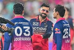 RCB ವಿರುದ್ಧ 15 ವರ್ಷದ ಬಾಲಕ ವೈಭವ್ ಸೂರ್ಯವಂಶಿ ಅದ್ಭುತ ಬ್ಯಾಟಿಂಗ್; ವಿರಾಟ್ ಕೊಹ್ಲಿ ನಡೆಗೆ ಅಭಿಮಾನಿಗಳು ಫಿದಾ!