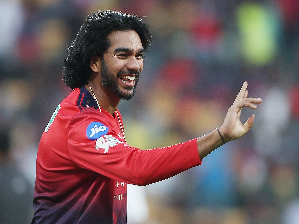 Predicted RCB playing XI: KKR ವಿರುದ್ಧದ ಪಂದ್ಯಕ್ಕೆ ಫಿಲ್ ಸಾಲ್ಟ್ ಅಲಭ್ಯ; ಸುಯಾಶ್ ಶರ್ಮಾ ಔಟ್, ವೆಂಕಟೇಶ್ ಅಯ್ಯರ್ ಇನ್?