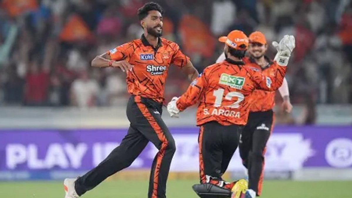 IPL 2026: ರಾಜಸ್ಥಾನದ ವಿರುದ್ಧ ಸನ್ ರೈಸರ್ಸ್ ಹೈದರಾಬಾದ್ ಗೆ 57 ರನ್ ಜಯ; ಒಂದೇ ಓವರ್ ನಲ್ಲಿ 3 ವಿಕೆಟ್; ಚರಿತ್ರೆ ಸೃಷ್ಟಿಸಿದ ಪ್ರಫುಲ್ ಹಿಂಗೆ!