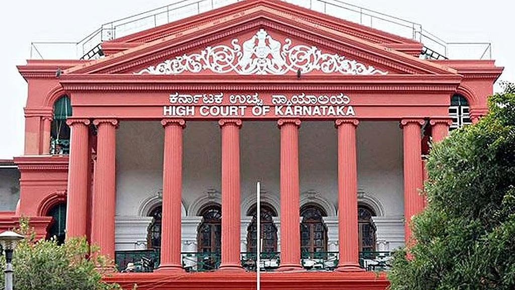 ಬೆಂಗಳೂರು: ಘನ ತ್ಯಾಜ್ಯ ನಿರ್ವಹಣೆ ಟೆಂಡರ್; ಇಬ್ಬರು IAS ಅಧಿಕಾರಿಗಳಿಂದ ಲಂಚಕ್ಕೆ ಬೇಡಿಕೆ; ಹೈಕೋರ್ಟ್ ಮೆಟ್ಟಿಲೇರಿದ ಗುತ್ತಿಗೆದಾರರು!