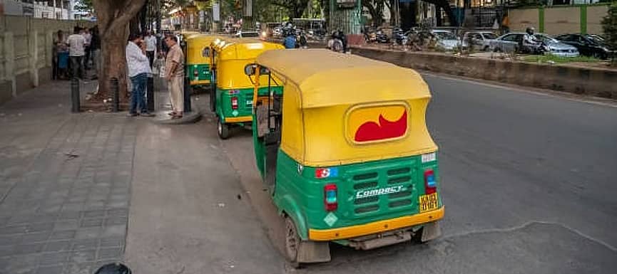 'ಕರ್ನಾಟಕದಲ್ಲಿ ಆಟೋ, ಕ್ಯಾಬ್ ಚಾಲಕರಿಗೆ ಕನ್ನಡ ಭಾಷೆ ಕಡ್ಡಾಯಗೊಳಿಸಿ': ಸಿಎಂಗೆ KPCC ಪತ್ರ
