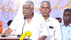 Hassan: 'ಬಡ್ಡಿ ಸಮೇತ ತೀರಿಸೋವರ್ಗೂ ರಾಜಕೀಯದಲ್ಲಿ ಇರ್ತೀನಿ'; HDK ಮುಂದೆ HD Revanna ಕಣ್ಣೀರಿನ ಶಪಥ