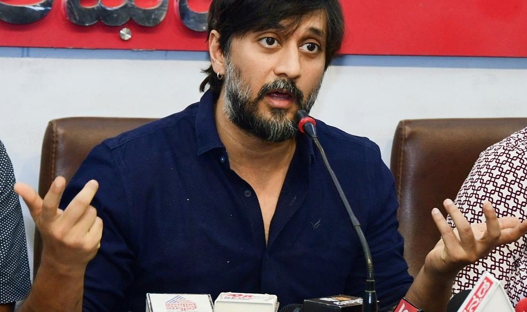 ಡಾ.ರಾಜ್ಕುಮಾರ್ ಸಮಾಧಿಗೆ 2.5 ಎಕರೆ ಜಾಗ ನೀಡಿದ್ದಕ್ಕೆ ಆಕ್ಷೇಪ: ಚೇತನ್ ಅಹಿಂಸಾ ವಿರುದ್ಧ ದೂರು, ನಟ ಹೇಳಿದ್ದೇನು?