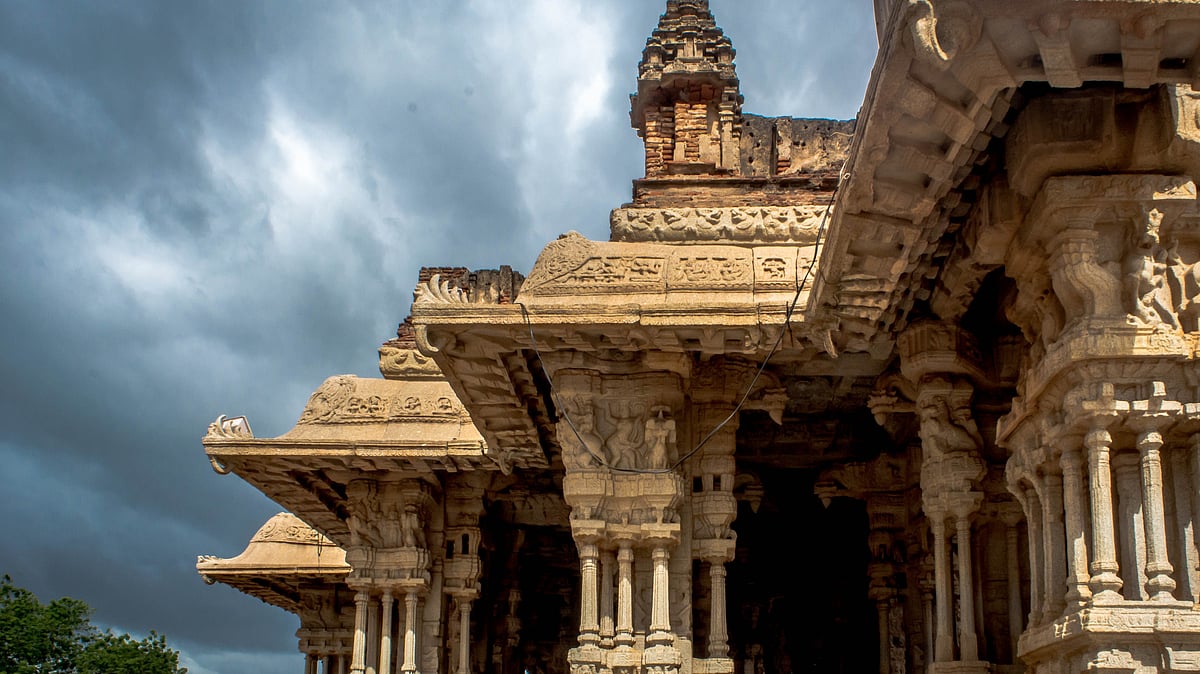 ಶಿಲ್ಪವೇ ಗುರು, ನೃತ್ಯವೇ ಪಾಠ: ಬಾದಾಮಿಯಿಂದ ಹಂಪಿವರೆಗೆ ಹರಡಿದ ನೃತ್ಯ ಪರಂಪರೆ; ಕರ್ನಾಟಕದ ದೇವಾಲಯಗಳ ಕಲ್ಲಿನಲ್ಲಿ ಜೀವಂತ ನೃತ್ಯಶಾಸ್ತ್ರ..!