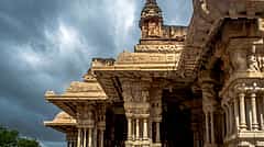 ಶಿಲ್ಪವೇ ಗುರು, ನೃತ್ಯವೇ ಪಾಠ: ಬಾದಾಮಿಯಿಂದ ಹಂಪಿವರೆಗೆ ಹರಡಿದ ನೃತ್ಯ ಪರಂಪರೆ; ಕರ್ನಾಟಕದ ದೇವಾಲಯಗಳ ಕಲ್ಲಿನಲ್ಲಿ ಜೀವಂತ ನೃತ್ಯಶಾಸ್ತ್ರ..!