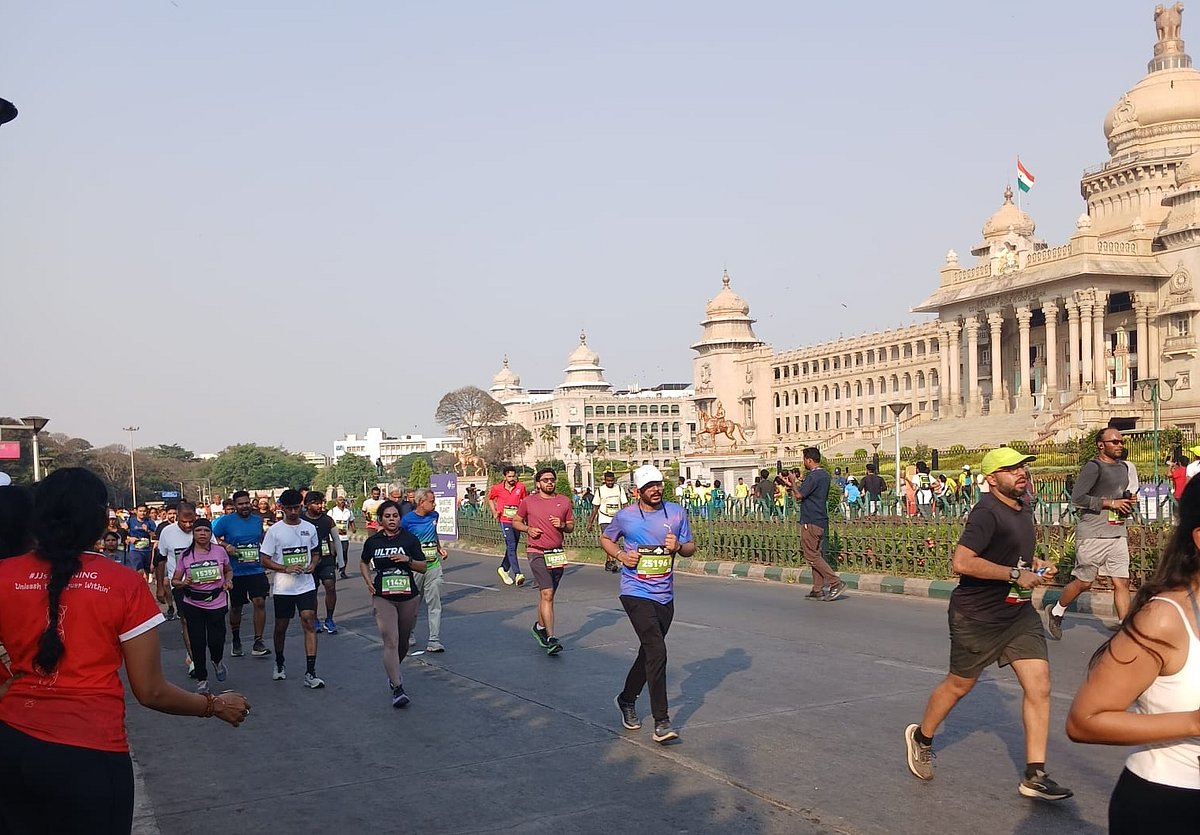 ಬೆಂಗಳೂರಿನ ವಾಹನ ಸವಾರರೇ ಗಮನಿಸಿ: 10K ಮ್ಯಾರಥಾನ್, ಈ ಪ್ರಮುಖ ರಸ್ತೆಗಳಲ್ಲಿ ಬೆಳಗ್ಗೆ 11 ಗಂಟೆಯವರೆಗೆ ಸಂಚಾರ ಬಂದ್-Video