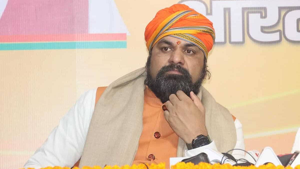 ಬಿಜೆಪಿ ಅಧಿಕಾರಕ್ಕೇರಿದ ಬೆನ್ನಲ್ಲೇ ಬಿಹಾರದಲ್ಲೂ ಬುಲ್ಡೋಜರ್ ಕ್ರಮ; ಸಿಎಂ ಮನೆ ಮೇಲೆಯೇ JCB ಘರ್ಜನೆ!