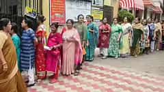 ಪಶ್ಚಿಮ ಬಂಗಾಳದ 77 ಮತಗಟ್ಟೆಗಳಲ್ಲಿ ಮರು ಮತದಾನಕ್ಕೆ ದೂರು: ಚುನಾವಣಾ ಆಯೋಗದಿಂದ ಪರಿಶೀಲನೆ!