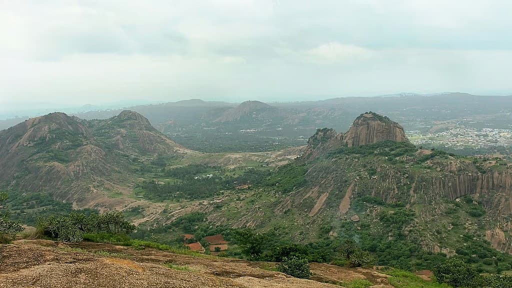 ಹಂಡಿ ಗುಂಡಿ ಬೆಟ್ಟ