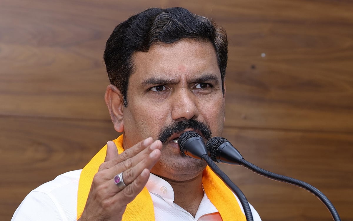 ಕುಮಾರಸ್ವಾಮಿಗೆ ಬೇಸರವಾಗಿದೆ; ನಮ್ಮ ಪಕ್ಷದಲ್ಲಿರುವ ಮೀರ್ ಸಾದಿಕ್ ಗಳನ್ನು ಬಿಡುವ ಪ್ರಶ್ನೆಯೇ ಇಲ್ಲ: ಬಿ.ವೈ ವಿಜಯೇಂದ್ರ; Video