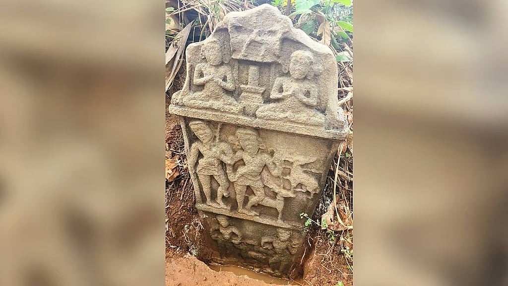 ಉಡುಪಿಯಲ್ಲಿ ಅಪರೂಪದ ಶಿಲ್ಪ ಪತ್ತೆ: 45 ಇಂಚು ಎತ್ತರದ ಬೇಟೆಯ ವೀರಗಲ್ಲು ಪತ್ತೆ..!