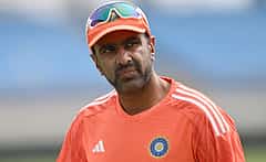 ಸಂಜು ಸ್ಯಾಮ್ಸನ್, ವೈಭವ್ ಸೂರ್ಯವಂಶಿ, ರಿಷಭ್ ಪಂತ್ ಔಟ್: 2027ರ ಏಕದಿನ ವಿಶ್ವಕಪ್‌ಗೆ ಭಾರತ ತಂಡ ಹೆಸರಿಸಿದ ಆರ್ ಅಶ್ವಿನ್!