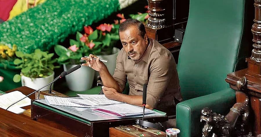 ಪಕ್ಷಾಂತರ ಮಾಡಿದರೆ ಸಚಿವ ಸ್ಥಾನ, ಮತದಾನ ಹಕ್ಕು ಕೂಡ ನಿರಾಕರಣೆ? ಕಠಿಣ ನಿಯಮ ಜಾರಿಗೆ ಪಕ್ಷಾಂತರ ವಿರೋಧಿ ಸಮಿತಿ ಚಿಂತನೆ