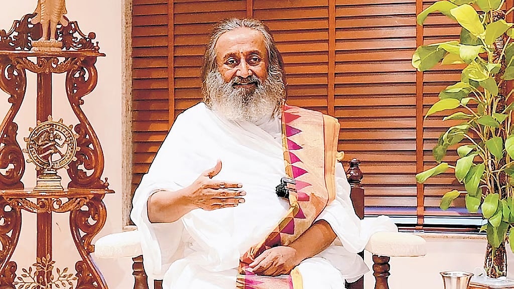 'ಸಂವಹನದ ಕೊರತೆಯೇ ಇಂದು ಮಾನವಕುಲದ ಮುಂದಿರುವ ಅತಿದೊಡ್ಡ ಸವಾಲು': ಶ್ರೀ ರವಿಶಂಕರ ಗುರೂಜಿ