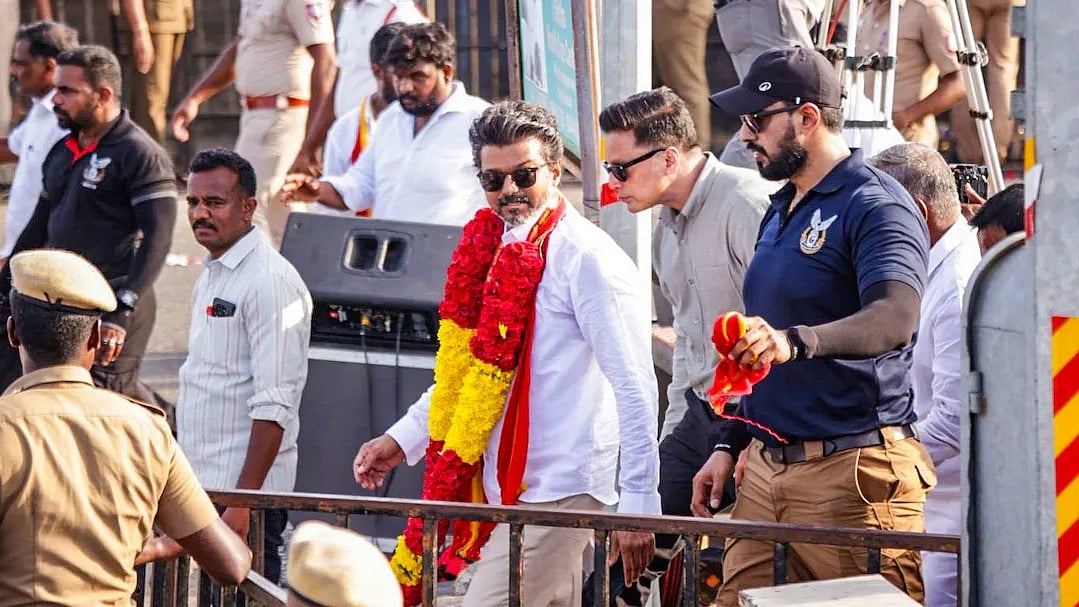 ತಮಿಳುನಾಡಿನಲ್ಲಿ ರಾಜಕೀಯ, ಸಂವಿಧಾನಿಕ ಬಿಕ್ಕಟ್ಟು: ರಾಷ್ಟ್ರಪತಿ ಆಡಳಿತ ಜಾರಿಯಾಗುತ್ತಾ? ಹಿಂದಿನ ಸೂತ್ರಧಾರ ಯಾರು?