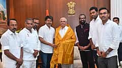 ಎಡಪಕ್ಷಗಳ ಬೆಂಬಲ ಇದ್ದರೂ ಟಿವಿಕೆಗೆ ಸಿಕ್ಕಿಲ್ಲ ಸರ್ಕಾರ ರಚನೆ ಭಾಗ್ಯ; ಮ್ಯಾಜಿಕ್ ಸಂಖ್ಯೆಗೆ 2 ಸ್ಥಾನ ಕೊರತೆ; ಇಂದು ಇಲ್ಲ ವಿಜಯ್ ಪ್ರಮಾಣ ವಚನ; Video