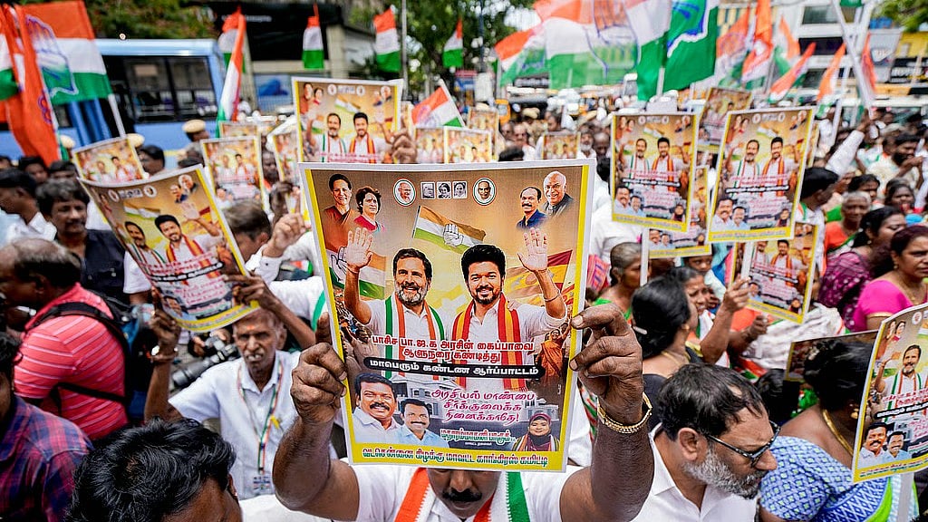 ಕುದುರೆ ವ್ಯಾಪಾರದ ಭೀತಿ: ತಮಿಳುನಾಡು ಕಾಂಗ್ರೆಸ್ ಶಾಸಕರು ಹೈದರಾಬಾದ್‌ಗೆ ಶಿಫ್ಟ್!