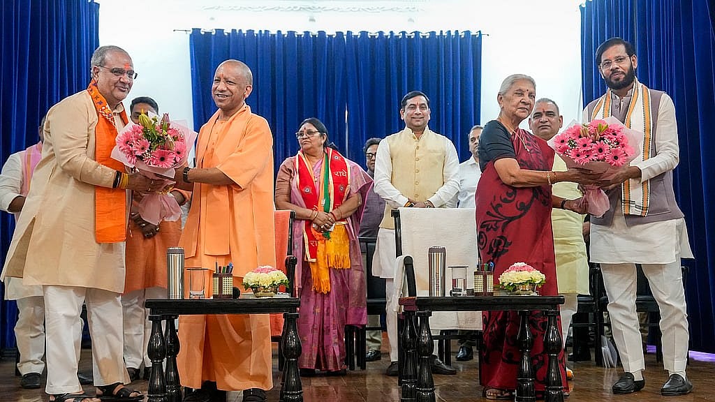ಚುನಾವಣೆಗೂ ಮುನ್ನ ಯೋಗಿ ಸರ್ಕಾರದಲ್ಲಿ ಮಹತ್ತರ ಬದಲಾವಣೆ: ಸಂಪುಟ ಪುನಾರಚನೆ; 6 ಹೊಸ ಸಚಿವರ ಸೇರ್ಪಡೆ