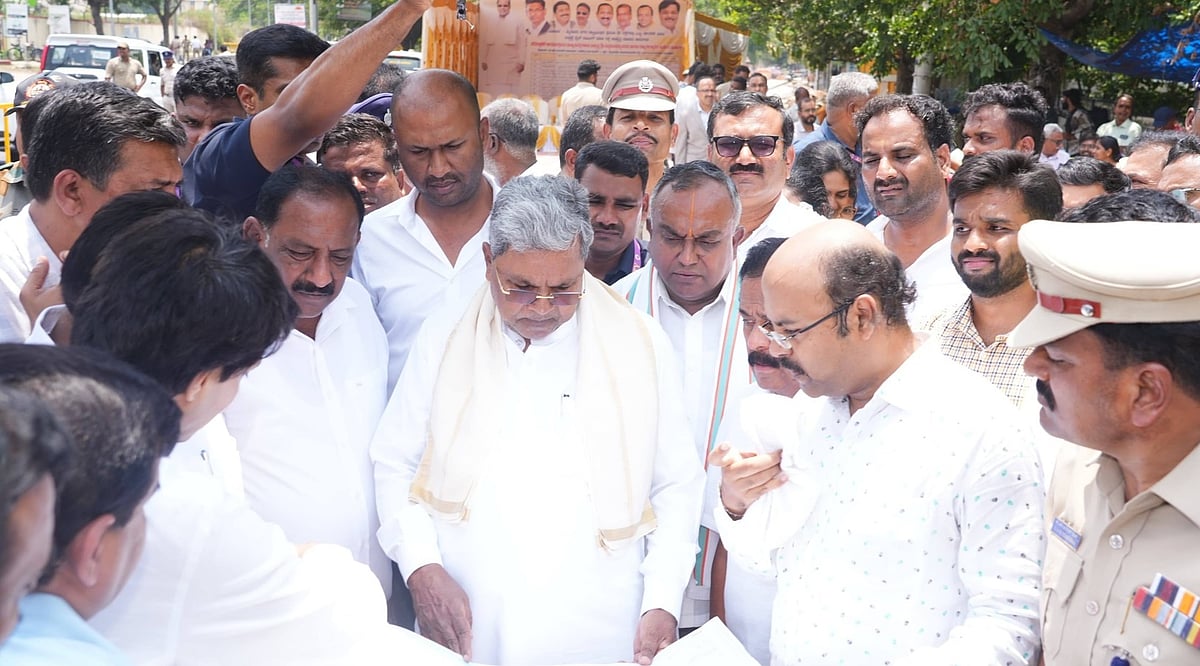 'ವಿದ್ಯಾರ್ಥಿಗಳು ಕೇಸರಿ ಶಾಲು ಧರಿಸುವಂತಿಲ್ಲ; ಪ್ರಧಾನ ಮಂತ್ರಿಯವರ ಬೆಂಗಾವಲು ವಾಹನ ಕಡಿತ ಸರಿಯಾದ ಕ್ರಮವಲ್ಲ': ಸಿದ್ದರಾಮಯ್ಯ; Video