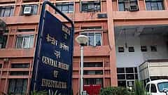NEET-UG 2026 ಪ್ರಶ್ನೆ ಪತ್ರಿಕೆ ಲೀಕ್ ಕಿಂಗ್ ಪಿನ್, ಪುಣೆಯ ಕೆಮಿಸ್ಟ್ರಿ 'ಲೆಕ್ಚರರ್' ಬಂಧಿಸಿದ ಸಿಬಿಐ!