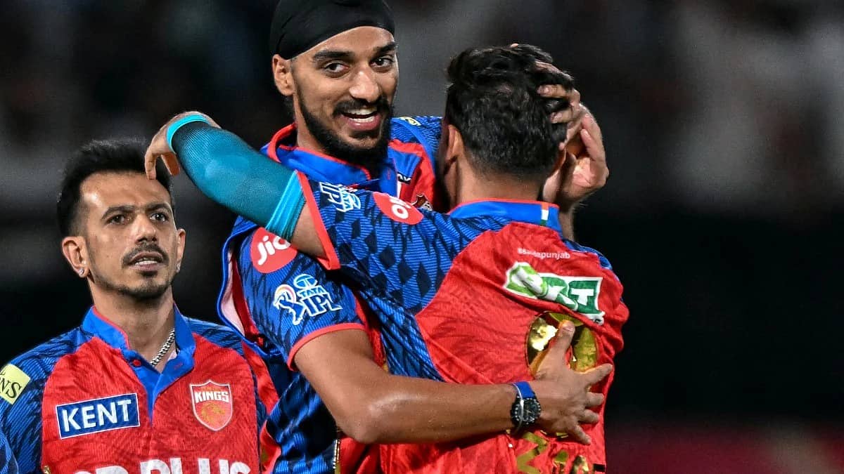 ಅರ್ಷದೀಪ್ ಹುಚ್ಚಾಟ: ಅಭಿಮಾನಿ ಹೀಯಾಳಿಸಿ ಪೋಸ್ಟ್, ನೆಟ್ಟಿಗರ ಆಕ್ರೋಶ! ಬ್ಯಾನ್ ಮಾಡಲು ಮಾಜಿ ಸ್ಪಿನ್ನರ್ ಒತ್ತಾಯ!