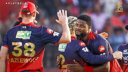 IPL 2026: ಕೊನೆಯ ಓವರ್ ನಲ್ಲಿ ಭರ್ಜರಿ ಜಯ, ಪ್ಲೇಆಫ್ ಗೆ RCB ಲಗ್ಗೆ; ರೇಸ್ ನಿಂದ PBKS ಔಟ್, CSK ಆಸೆ ಜೀವಂತ!