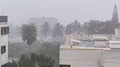 Bengaluru Rains: ವರುಣಾರ್ಭಟಕ್ಕೆ ನದಿಯಂತಾದ ರಸ್ತೆಗಳು; 5 ದಿನ ಮಳೆ ಸಾಧ್ಯತೆ, ತಾಪಮಾನ ಇಳಿಕೆ; ಹವಾಮಾನ ಇಲಾಖೆ